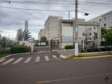 Mobiliado - condomínio com piscina e salão de festa