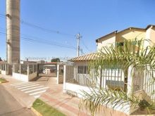 Apartamento térreo - semi mobiliado