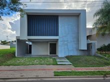 Sobrado novo e bem localizado - Alphaville II