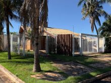 Casa térrea com amplo terreno