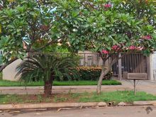 Casa ampla com quintal