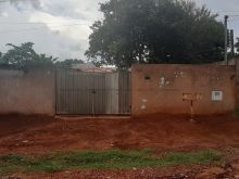 Lote com edícula