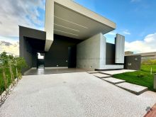 Alto padrão - 3 suítes - piscina - condomínio completo
