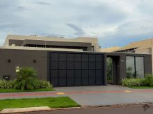 Imóvel de alto padrão - porteira fechada