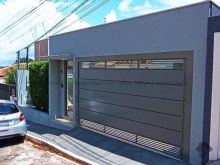 Casa 2 suítes em condomínio no Monte Castelo