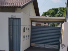 Casa 02 quartos com armários