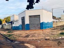 Casa esquina - duas frentes - terreno 660 m²