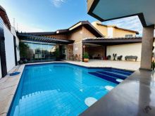 Excelente casa térrea com 2 suítes e 2 quartos