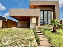 Maravilhosa casa térrea com arquitetura moderna