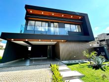 Sobrado no Alphaville III com 5 quartos e planejados