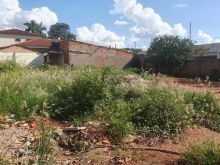 Terreno de esquina - para investidor - 720 m²