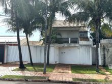 Sobrado bem localizado em bairro nobre