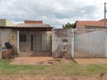 Casa bem localizada