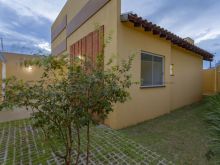 03 quartos com churrasqueira e espaço para sua família