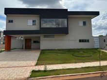 Sobrado de esquina com 3 suítes