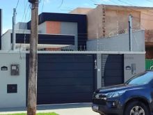 Casa no Rita Vieira com ótimo espaço livre
