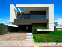 Sobrado de alto padrão em condomínio exclusivo