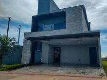 Maravilhoso sobrado no condomínio Santa Inês