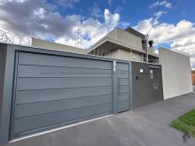Linda casa com 3 quartos sendo 1 suíte - valor imperdível