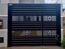 Casa usada e reformada com dois quartos