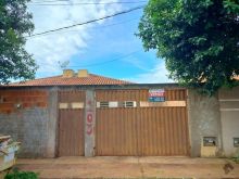 Casa com amplo terreno - Terra Morena