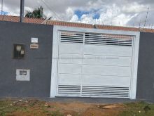 2 quartos sendo 1 suíte - terreno amplo