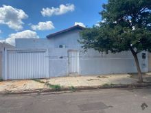 Linda casa - com piscina aquecida
