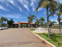 Terreno de frente para campo de golfe