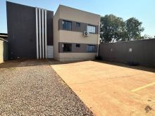 Apartamento térreo com quintal privativo