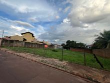 24 m de frente - 40 m de fundo