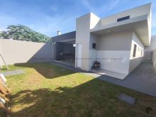 03 quartos e terreno grande
