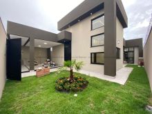 Casa com 3 quartos e piscina no Jardim Panamá