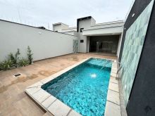 Maravilhosa casa com piscina
