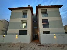 Apartamento semi mobiliado