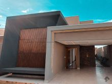 Casa com 03 dormitórios - Vila Nasser