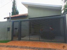 Ótima casa 1 suíte - 2 quartos - 2 vagas
