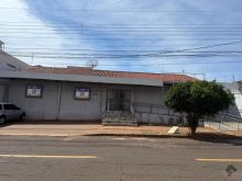 Imóvel com potencial para um grande escritório