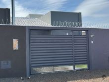 Casa nova - 2 quartos - 2 WCs - meia quadra da Lagoa Itatiaia