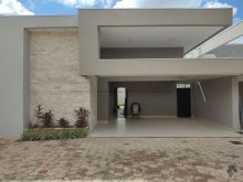 Casa em condomínio com 3 suítes
