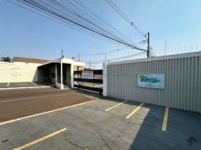 Casa incrível em condomínio com área verde