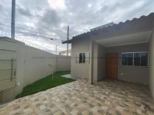 1 suíte - 1 quarto - garagem coberta e quintal grande