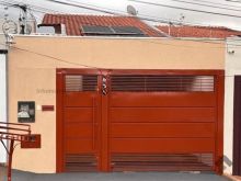 Linda casa no Universitário - excelente localização