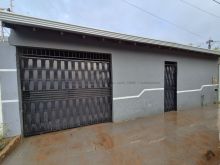 Casa com 2 dormitórios