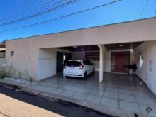 Casa em condomínio com 3 suítes - Village das Mangueiras