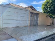 Casa térrea - 3 suítes - bem localizada