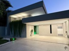 Linda casa térrea no Chácara Cachoeira