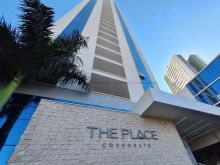 Sala mobiliada ao lado do shopping