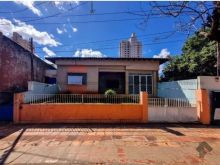 Casa comercial no Centro