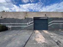 Casa com terreno e edícula - Nova Lima