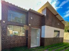 Casa com amplo quintal